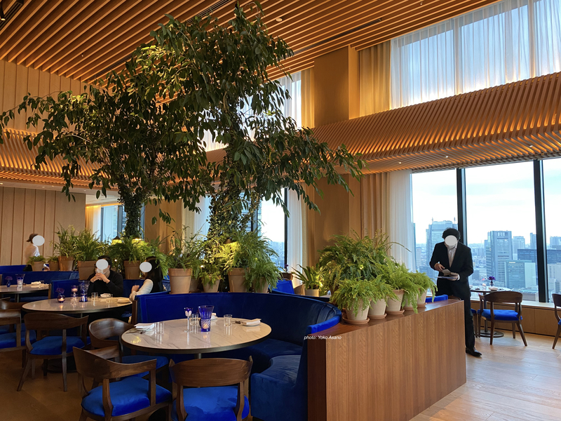 [レストラン]「ザ・ブルー・ルーム（The Blue Room）」（東京エディション虎ノ門のオールデーダイニング） フードライター浅野陽子