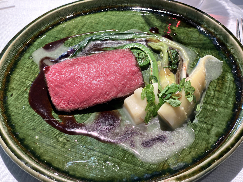 ミシュラン二つ星  NARISAWA イノベーティブ　