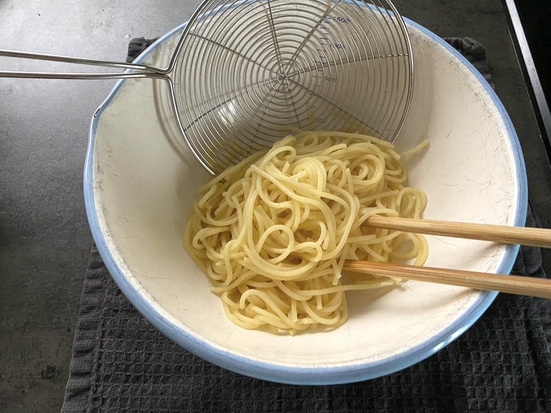 成城石井の生パスタを作る画像