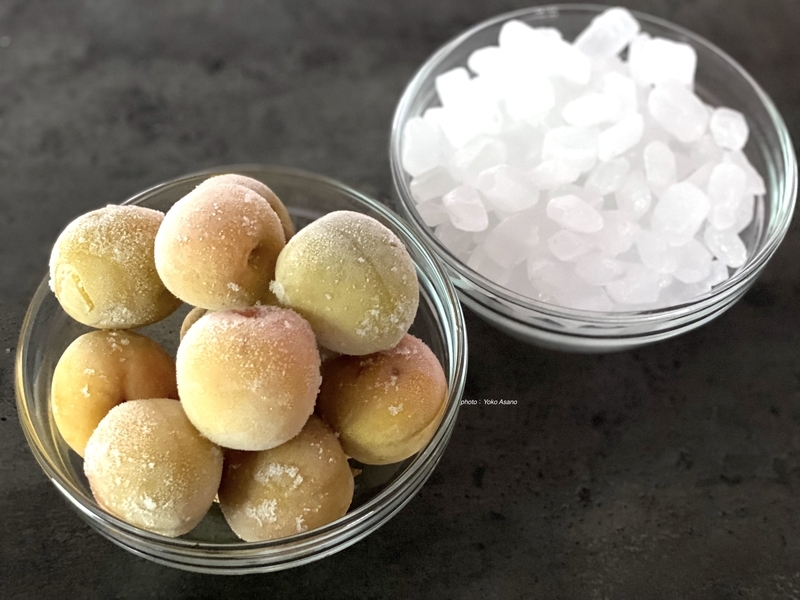 梅シロップを作る画像