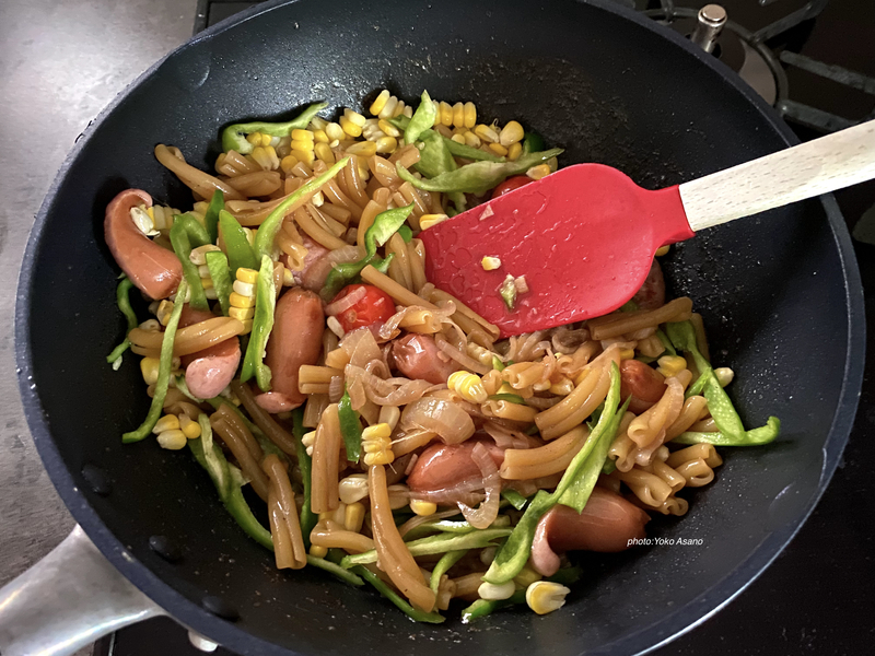 焼きナポリタンを作る画像