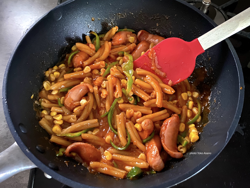 焼きナポリタンを作る画像