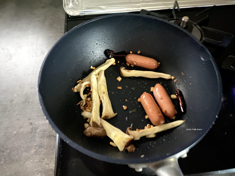 北野エースの生パスタとソースを作る画像