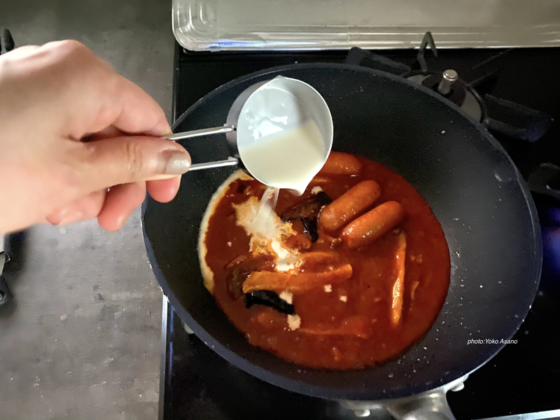 北野エースの生パスタとソースを作る画像