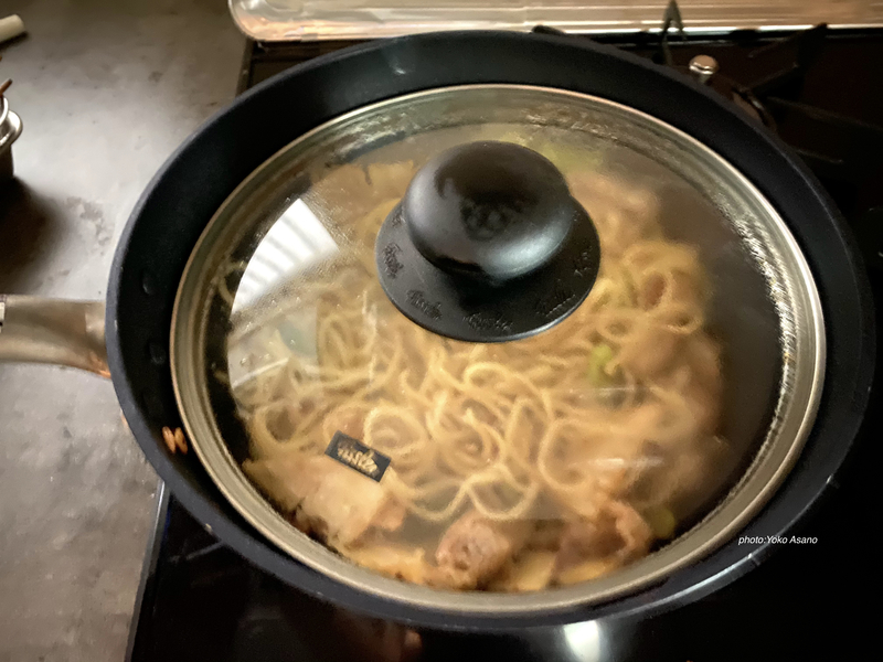 たけのことにんにくの芽で作るアジアン焼きそばの画像