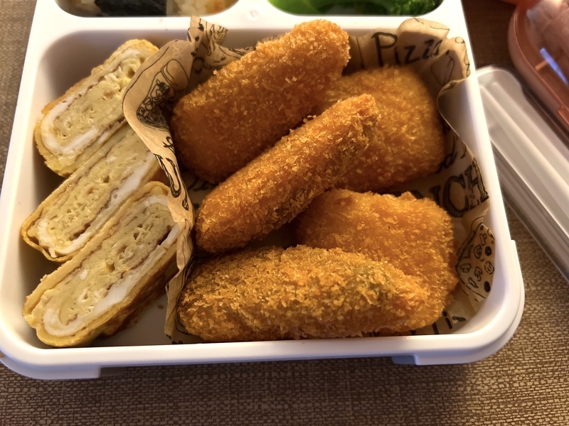 冷凍食品を使った弁当の画像