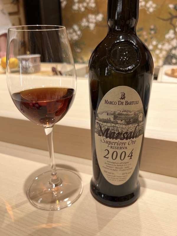 赤ワインの画像