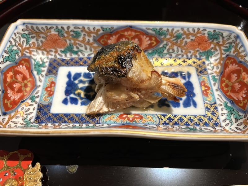 ふぐの唇部分の焼き物の画像