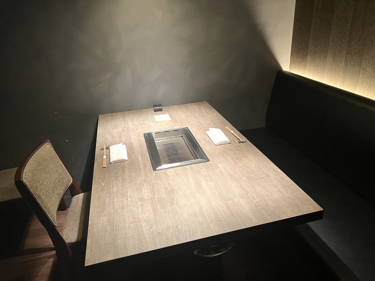 新宿「USHIGOR.S（うしごろエス）」の内観の画像