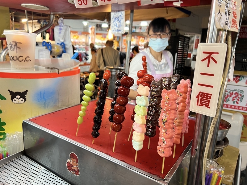 台湾の夜市の屋台の画像