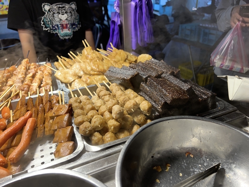 台湾の夜市の屋台の画像