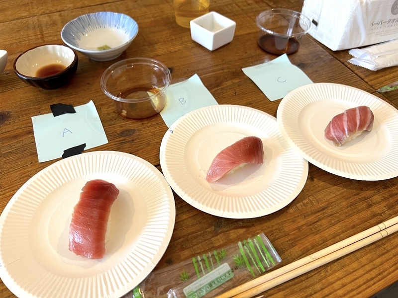 日経トレンディの企画ですしを審査員をやる様子