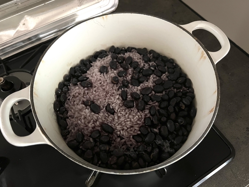 黒豆ご飯が炊き上がった様子