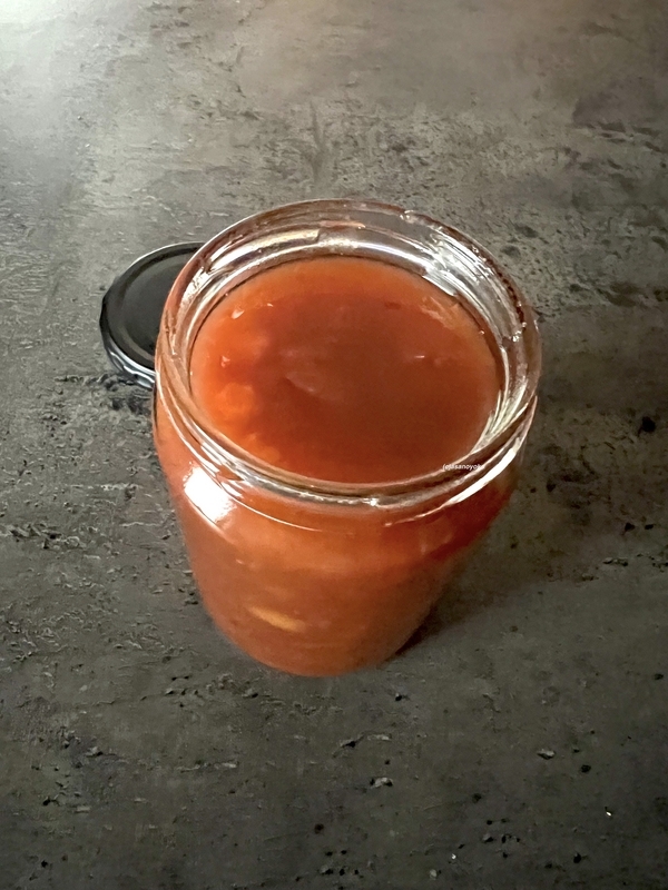 パイナップルとプラムのジャムの画像