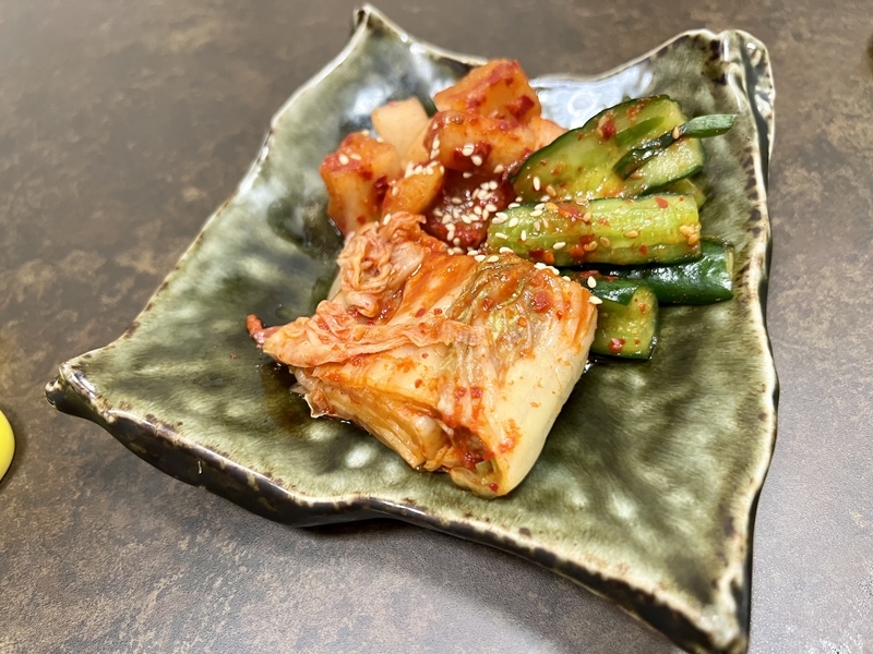 焼肉店のキムチの画像