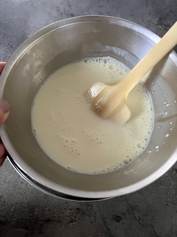 豆乳プリンを冷ます様子