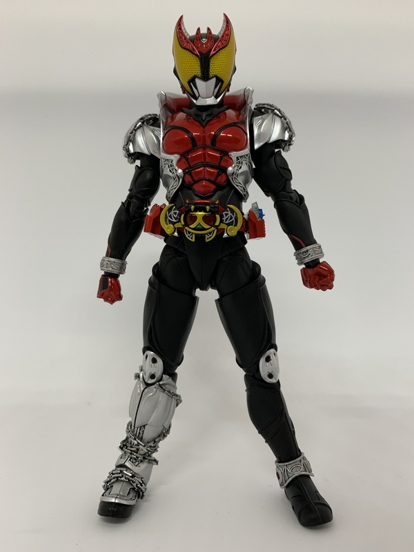 S.H.フィギュアーツ 仮面ライダーキバ キバフォーム真骨彫製法 S.H.Figuarts（真骨彫製法） 仮面ライダーキバ キバフォーム | 魂ウェブ
