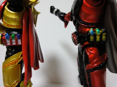 S.H.フィギュアーツ 仮面ライダーキバエンペラーフォーム＆仮面