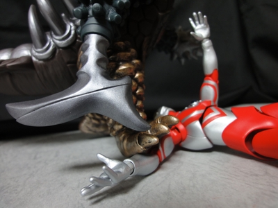 SPARK DOLLS ウルトラ怪獣DX 暴君怪獣タイラント