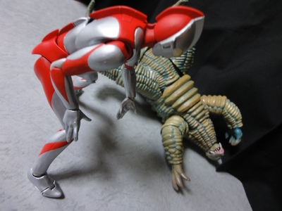 Ultra Act レッドキング レビュー - 不肖不精な置小屋 seasom2