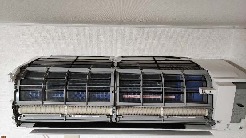 東芝エアコンの自動クリーニング機能でフィルターが絡まった話｜応急