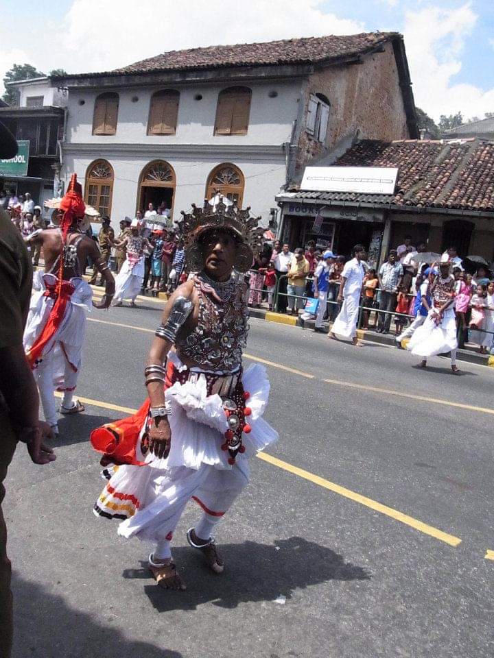 f:id:ashcontortionist:20190708180616j:plain f:id:ashcontortionist:20190708180616j:plain