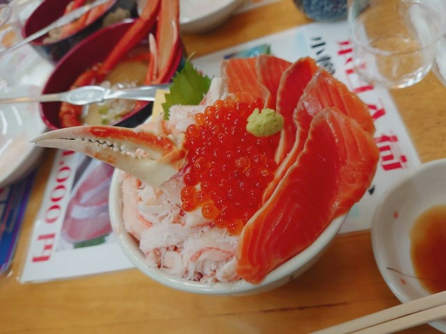 小樽三角市場_いくらカニ丼