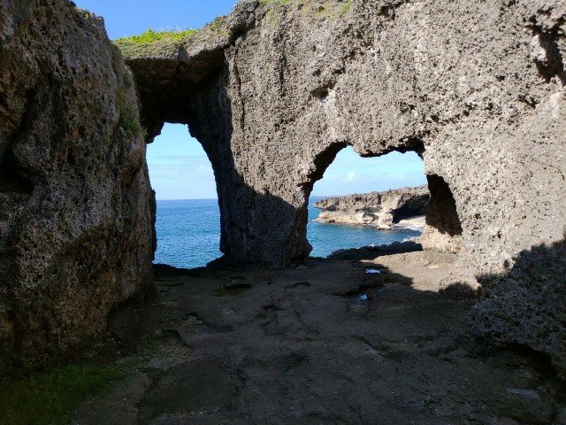 鹿児島_奄美_徳之島_メガネ岩