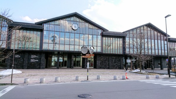 中軽井沢駅 くつかけテラス 紗蘭広夢の俳句と街道歩き旅