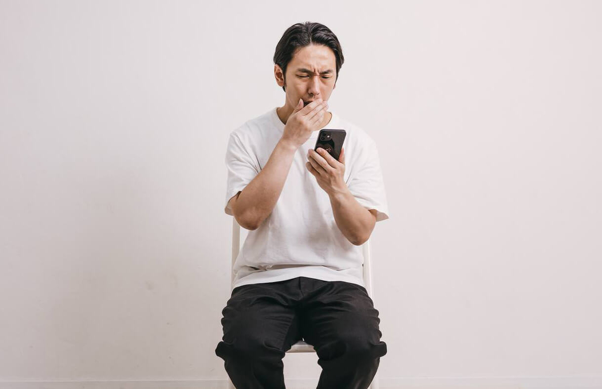 驚く