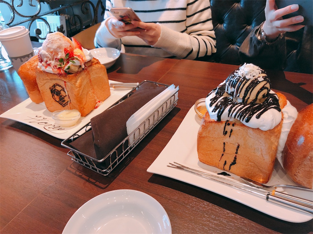 大学時代にタイムスリップ 友人達に会ってきた コスプレイヤーの好きなことを好きなだけ 大学時代にタイムスリップ 友人達に会ってきた コスプレイヤーの好きなことを好きなだけ