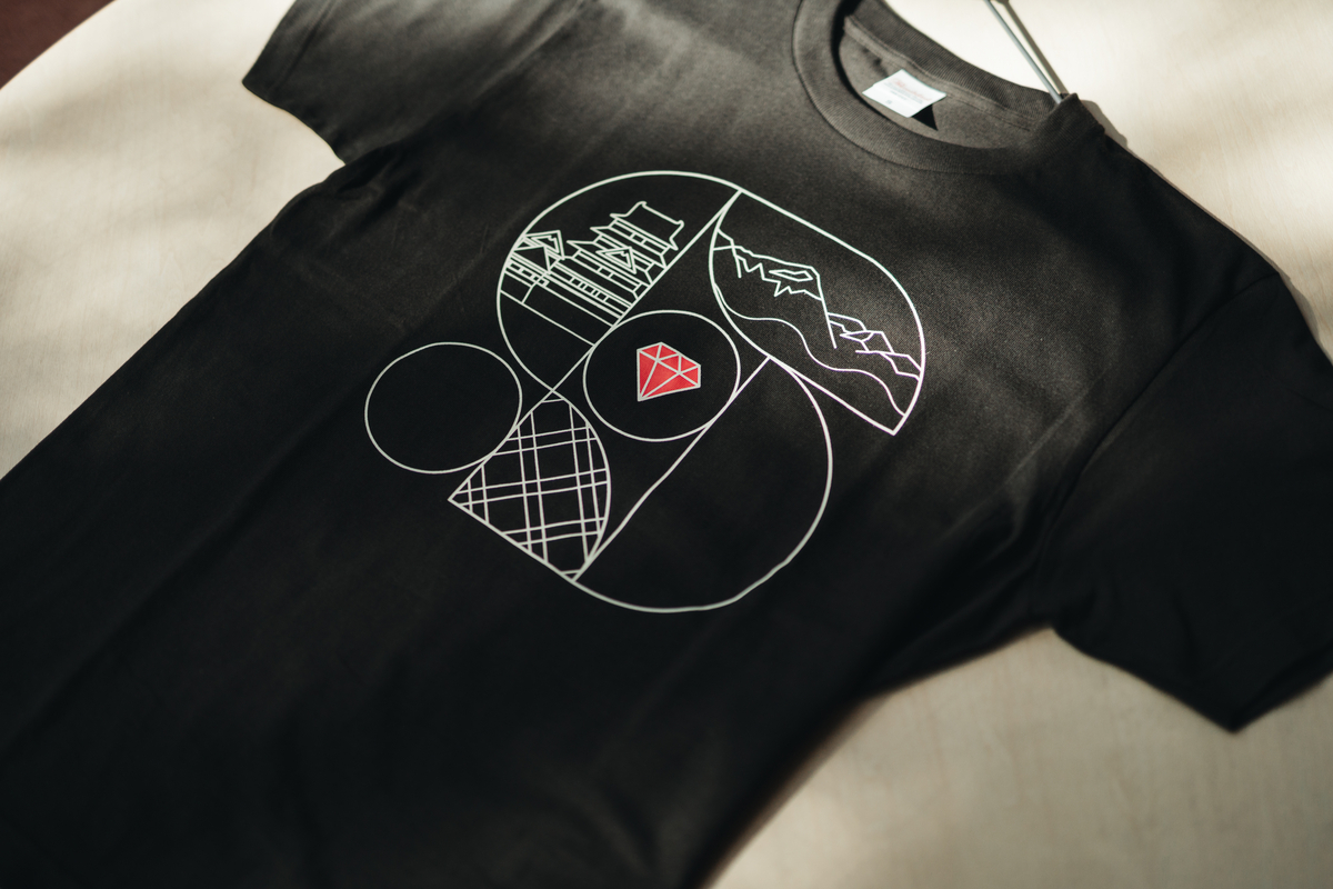 Tシャツ表 黒字に信州松本をイメージしたデザイン
