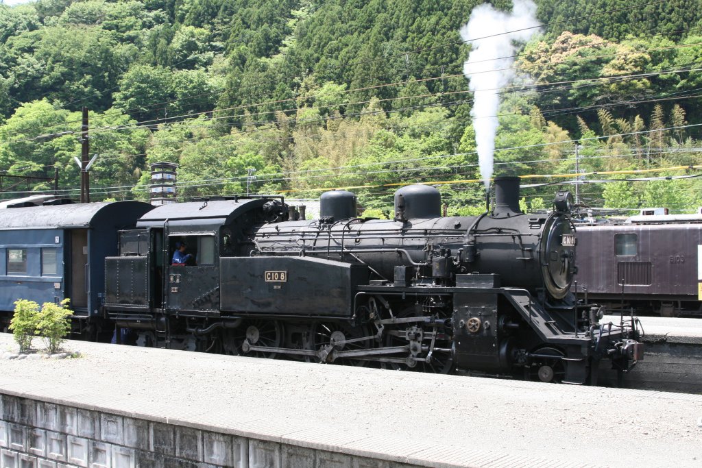 満鉄 1930年頃◇彫り文字筆文字 ホーロー『安東 満鉄マーク』 駅名