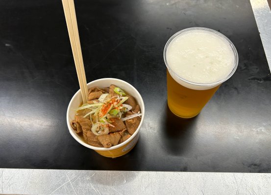 器に箸を突っ込んでしまっているが、ご容赦願いたい