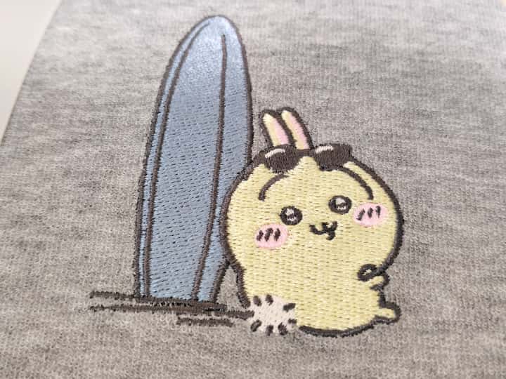 ジーユーちいかわのうさぎのワンポイント刺繍