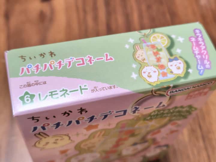 ちいかわパチパチデコネームの種類はパッケージ（外箱）を見たら書いてあるので選べます！