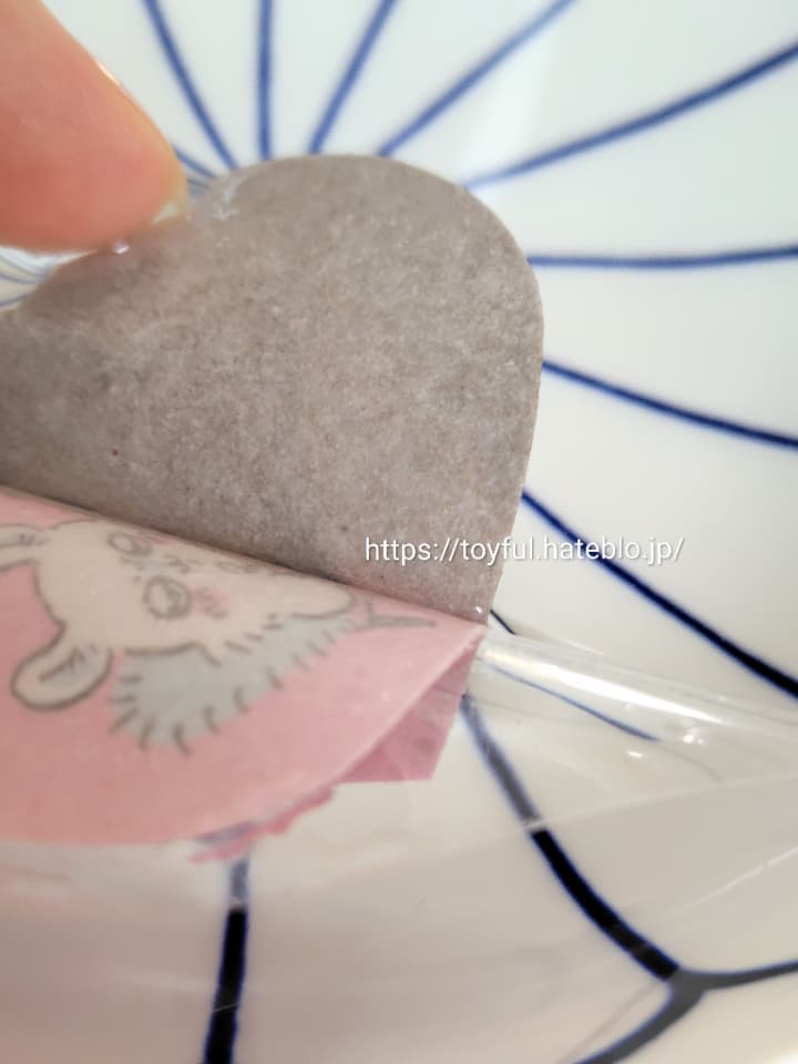 100均材料でシール作り　ちいかわグッズの箱をDAISOのガラス飛散防止フィルムでシールに変身！