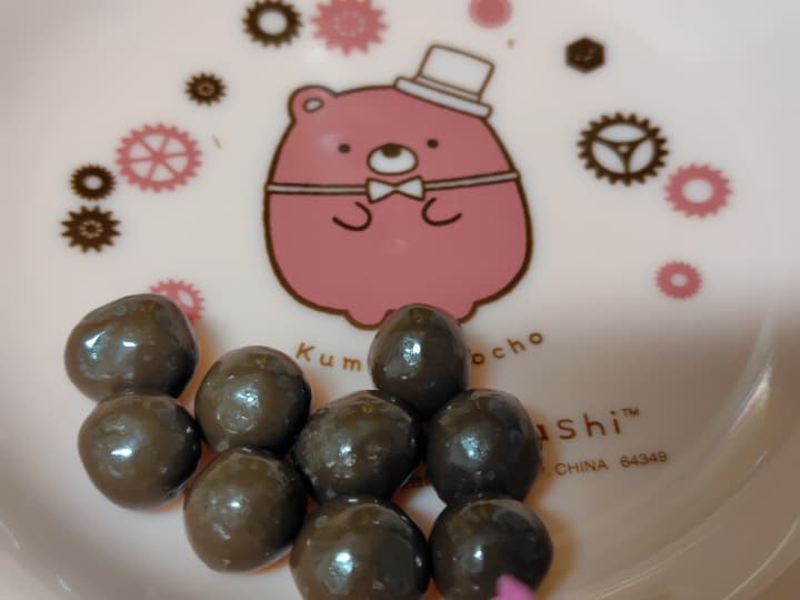 ちいかわミニチュアチョコチャーム&チョコスナックのお菓子を食べてみた