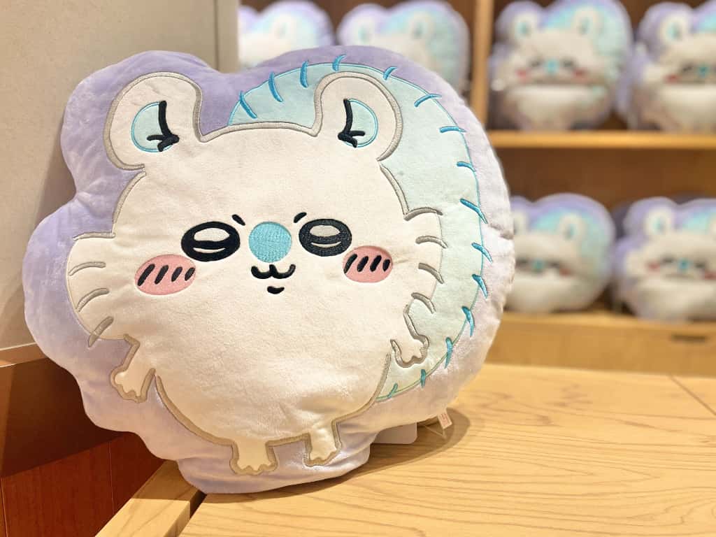 ちいかわパーク　ゲーム景品　モモンガクッション 初登場】ちいかわパークのゲーム景品にモモンガ！ダイカットクッション