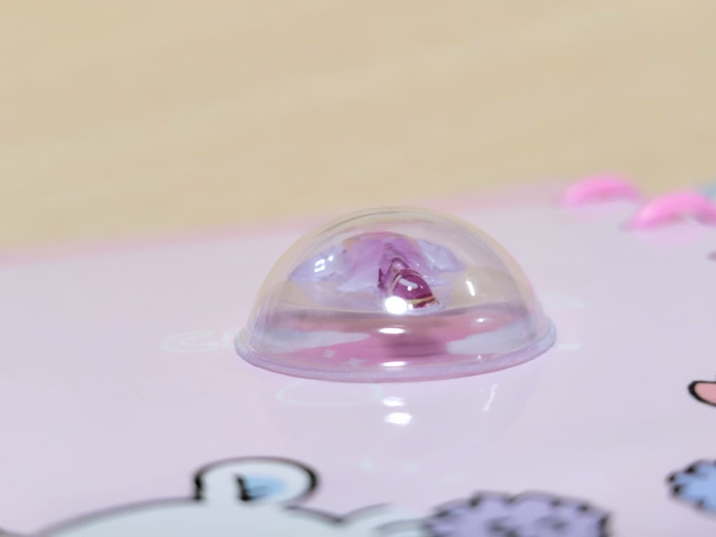 カミオジャパンのカプセルポップシールを横から見た写真
