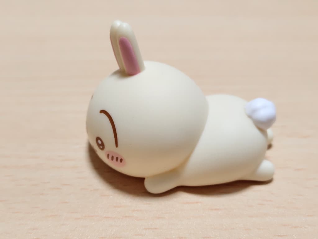 もっちりころりん　ちいかわ　横から見た写真