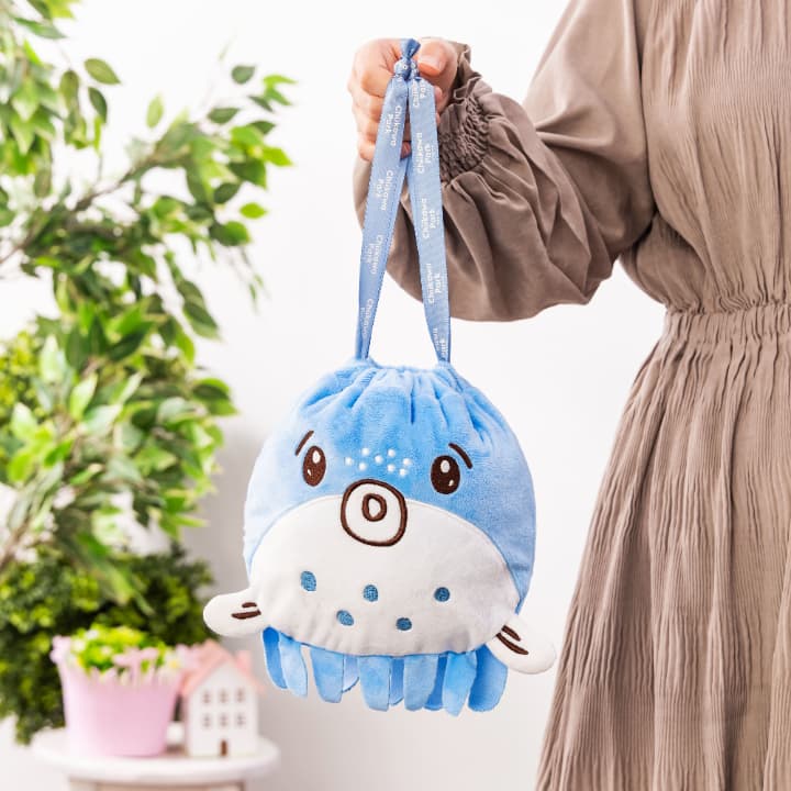 ちいかわパーク おかお巾着の中身を入れた様子（使用例）