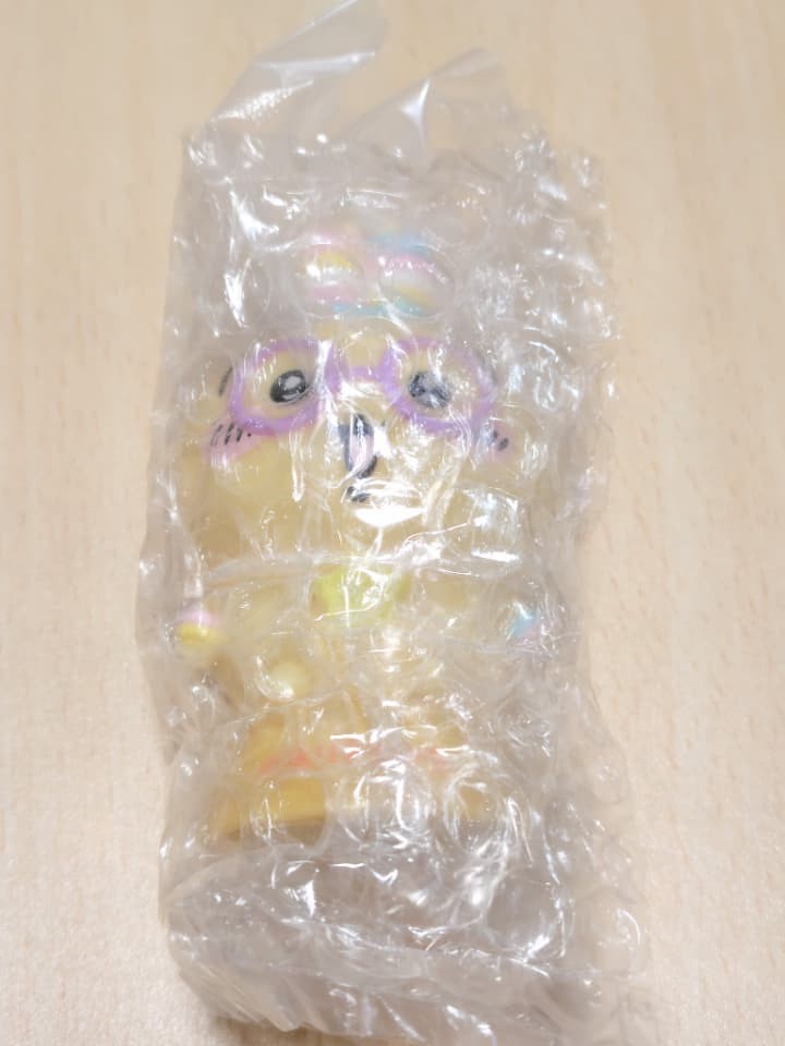 ちいかわキャライトはこんなかんじでぷちぷちで梱包されています。