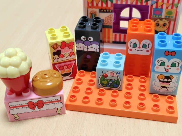 アンパンマン食玩のブロックとアンパンマンブロックラボは互換性はある?いっしょに遊んでみた様子
