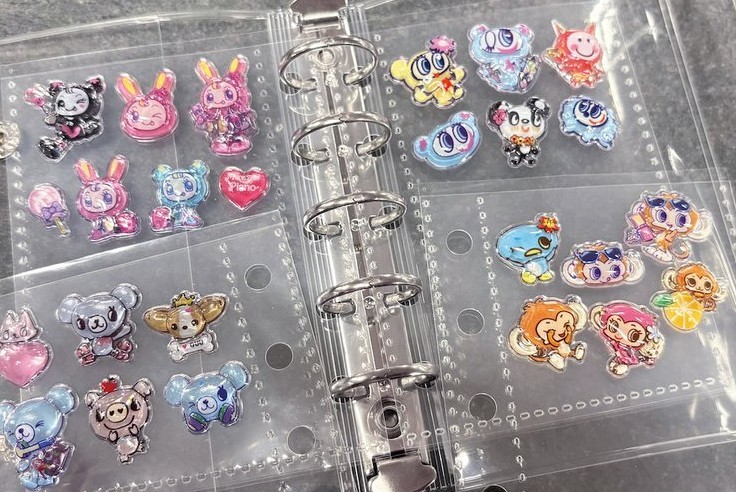 セブンイレブン限定 ナルミヤキャラクターズのぷっくりシールの実物の写真