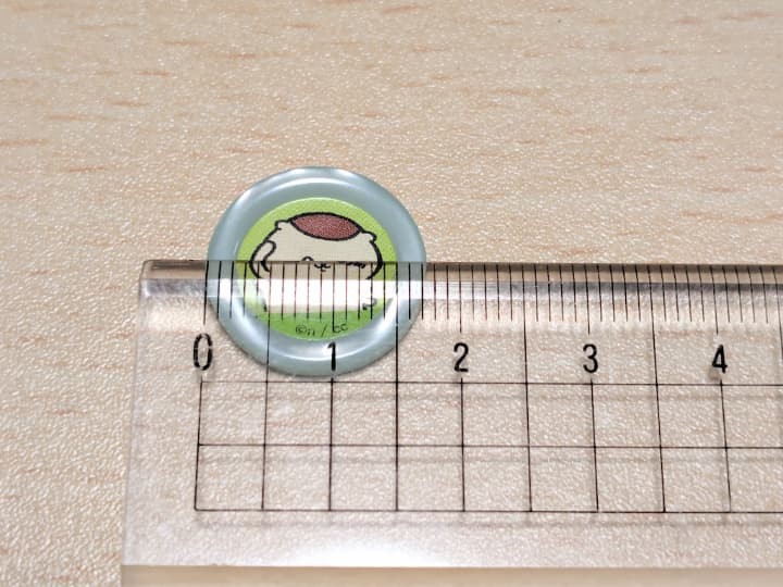 ダイソーのパステルカラーのボタンの大きさ