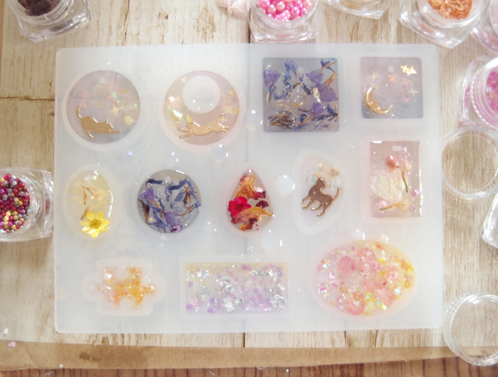 2液性レジンで作品例をたくさん作ってみた☆ - UVレジン店員が教えるハンドメイド作品の作り方|あとりえほのかブログ