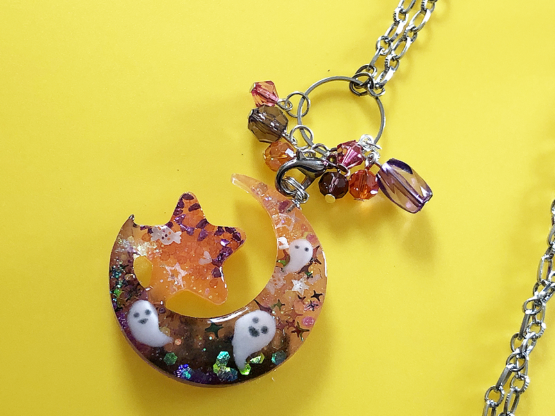 UVレジン作り方】ハロウィンチャームを作る！ - UVレジン店員が教える