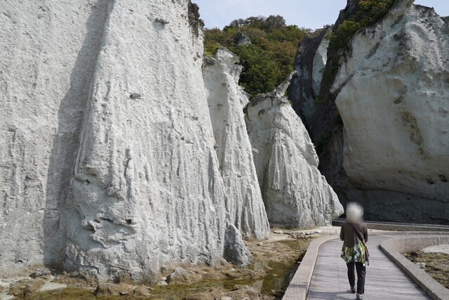 遊覧船で行く 秘境 仏ヶ浦② 仏ヶ浦上陸 - まるみのあっちこっち巡り
