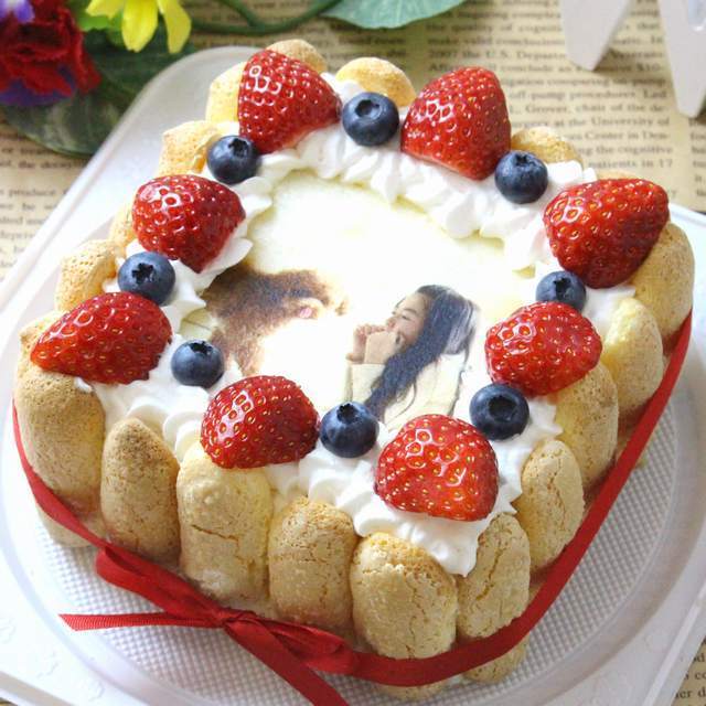 ≪スイーツガイド限定≫スペシャルフォトショートケーキ 21cm角 7号(8~9名様分) ≪スイーツガイド限定≫スペシャルフォトショートケーキ 21cm角 7号(8~9名様分)